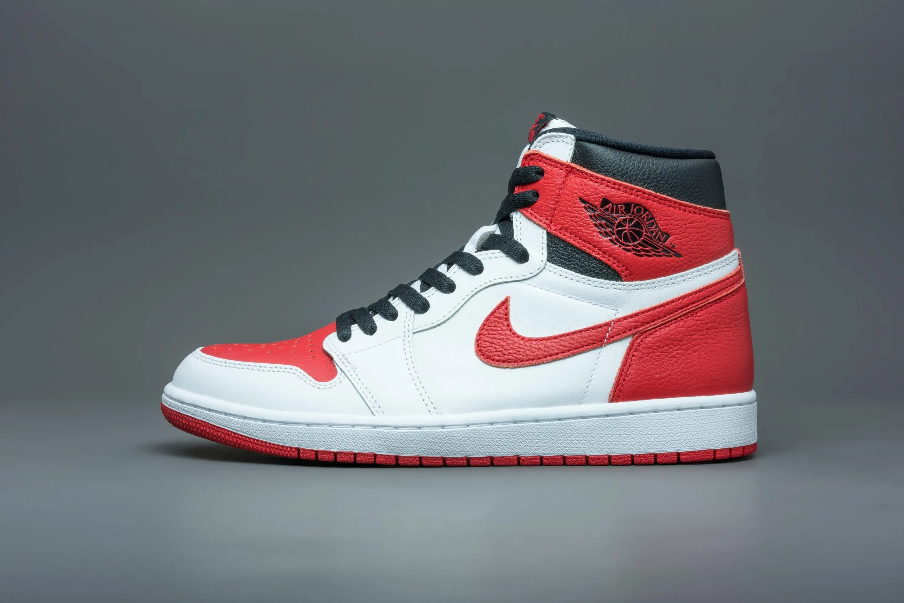 Air Jordan 1 Retro High OG Heritage