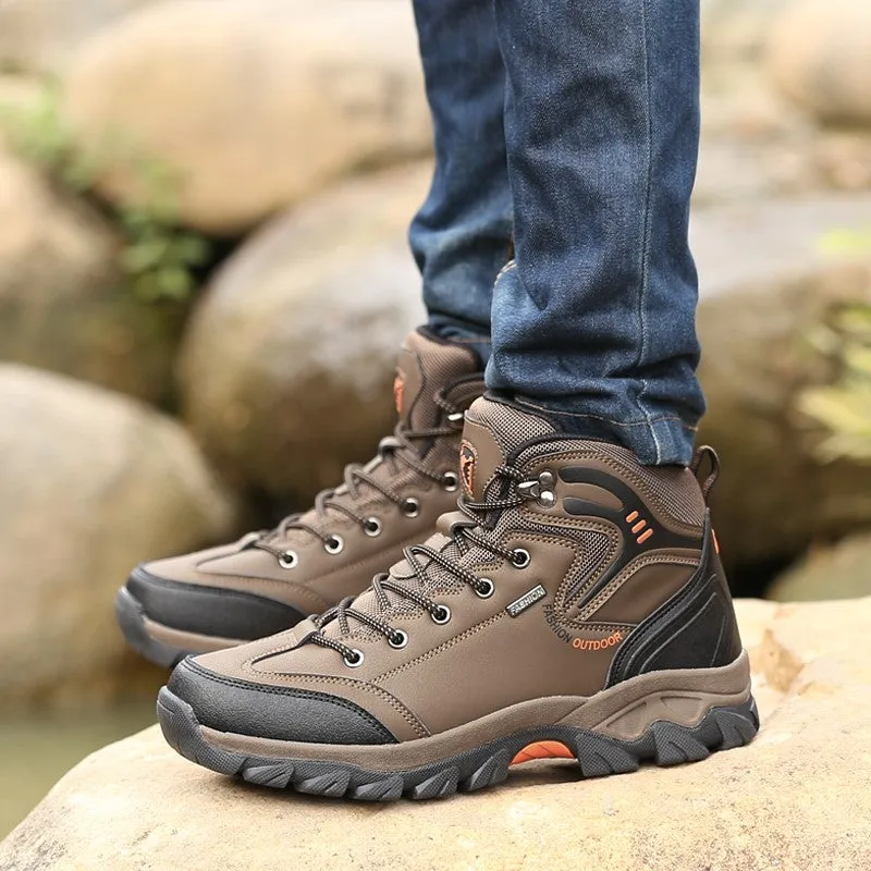 Man's outdoor athletic stable anti-skid hiking high top boots