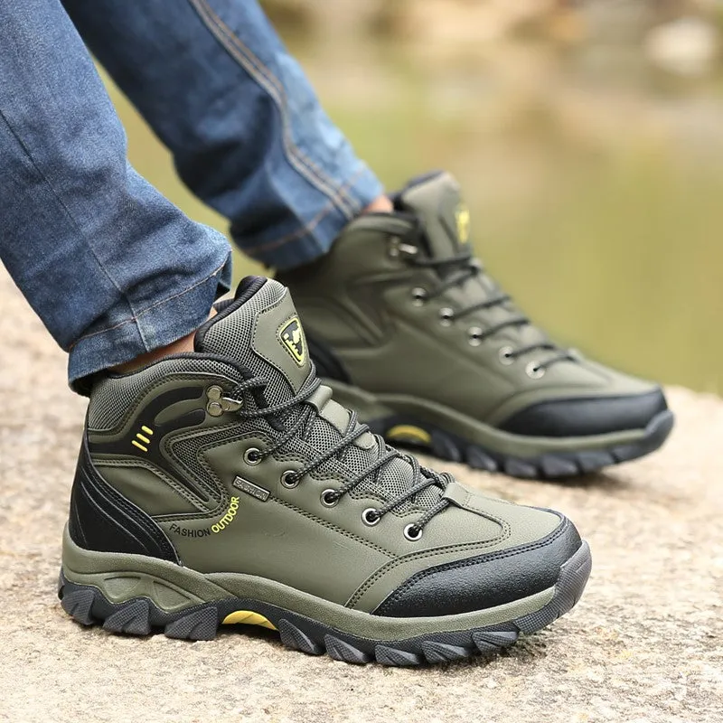 Man's outdoor athletic stable anti-skid hiking high top boots