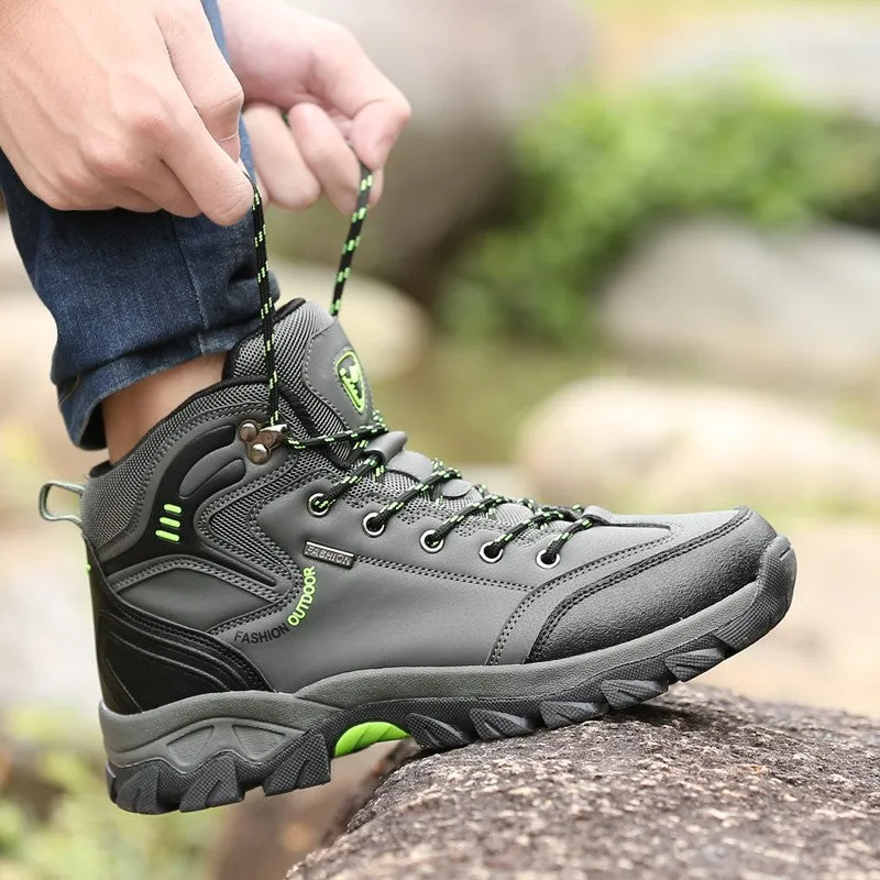 Man's outdoor athletic stable anti-skid hiking high top boots