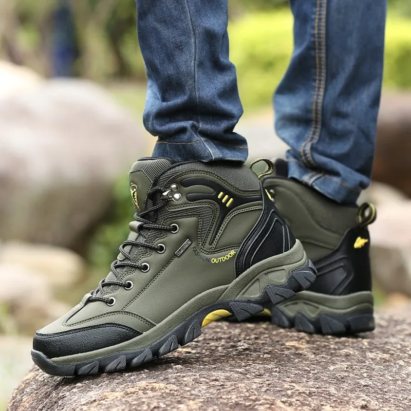 Man's outdoor athletic stable anti-skid hiking high top boots