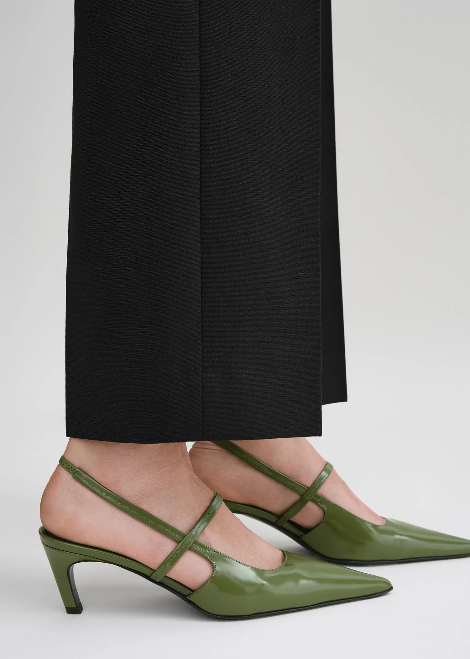 The Sharp Slingback laurel