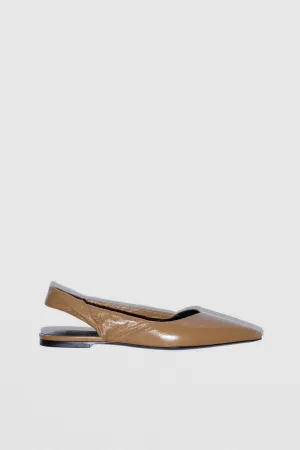 Yasha Flat Sparrow Creased Leather